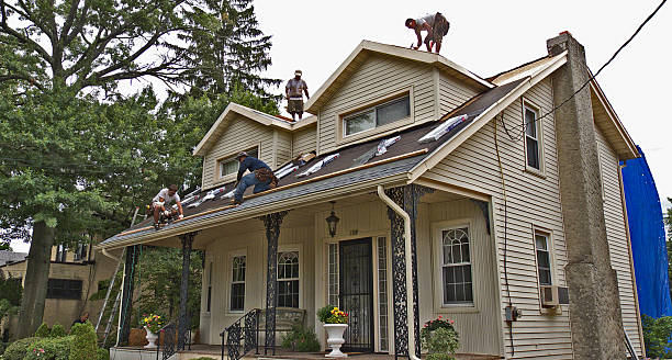 Quick and Trustworthy Emergency Roof Repair Services in Howards Grove, WI